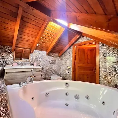 Benzersiz Jakuzili Villa *